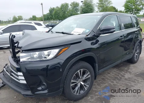 2019 Toyota Highlander Le z USA, uszkodzony, nr VIN 5TDBZRFH9KS713270
